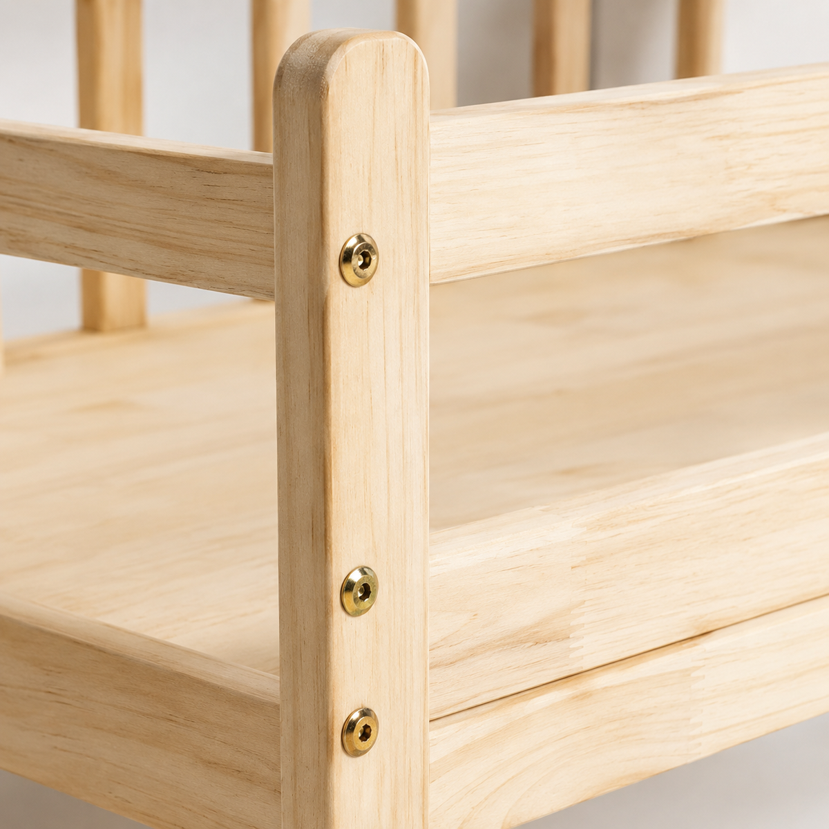The OmniPaw™ TimberRest Solid Pine Pet Bed